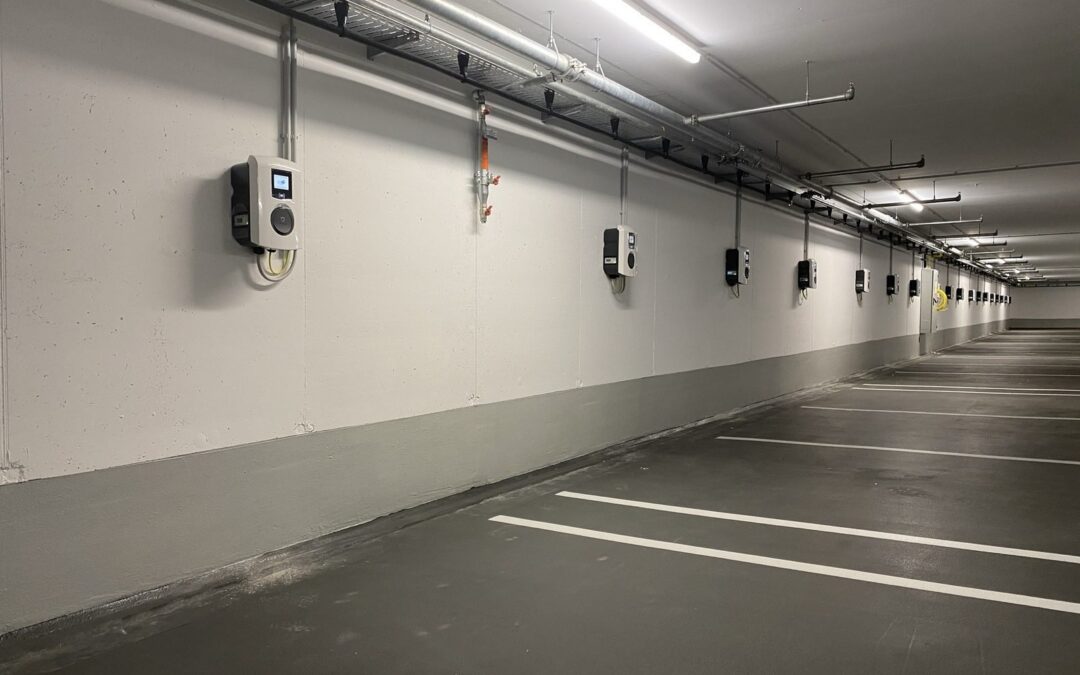 23 Ladepunkte in einer Tiefgarage – Wallboxen mit Lastmanagement