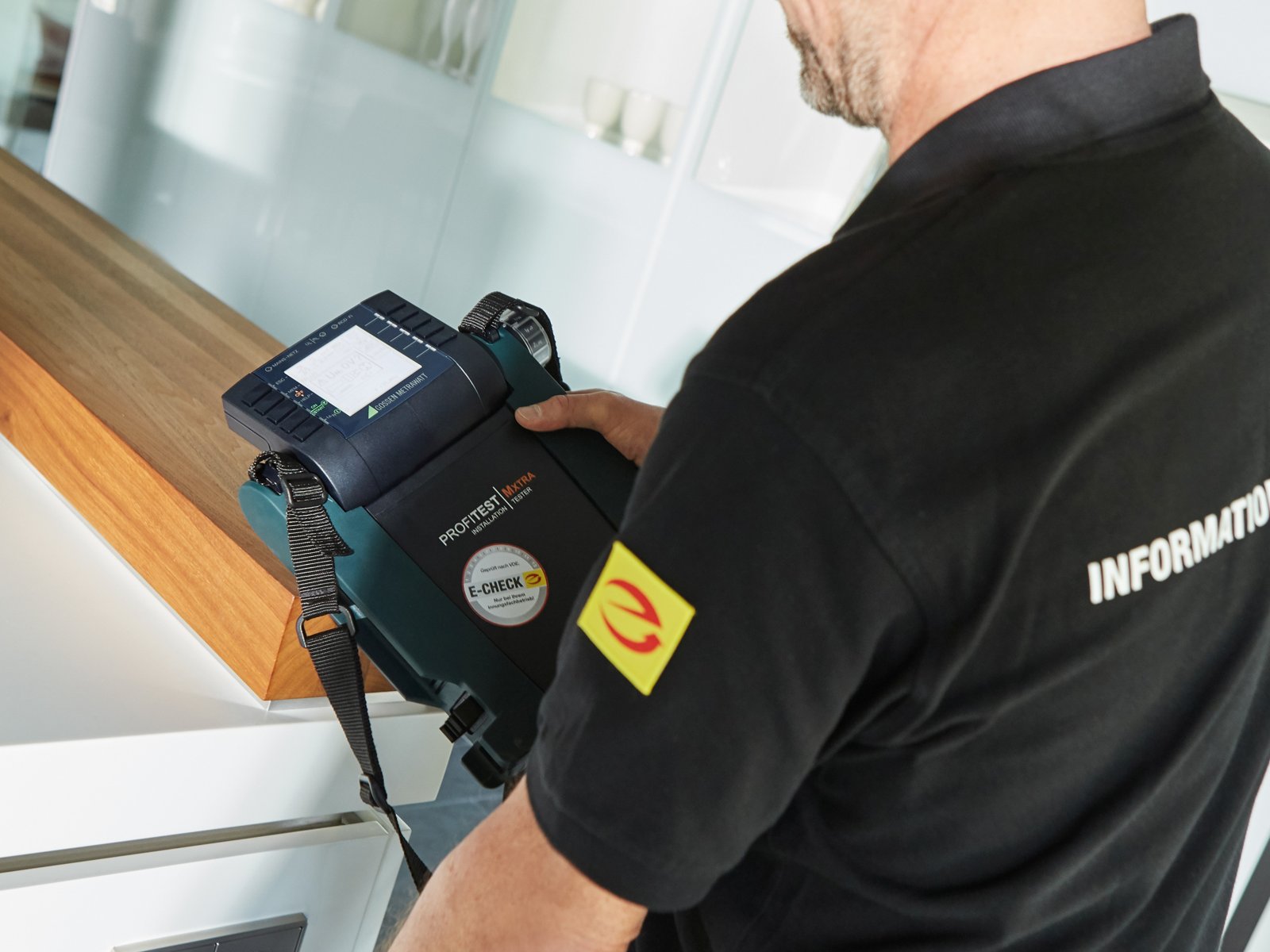 DGUV V3 und E-Check: Prüfpflicht für Vermieter, Gewerbe und Vereine