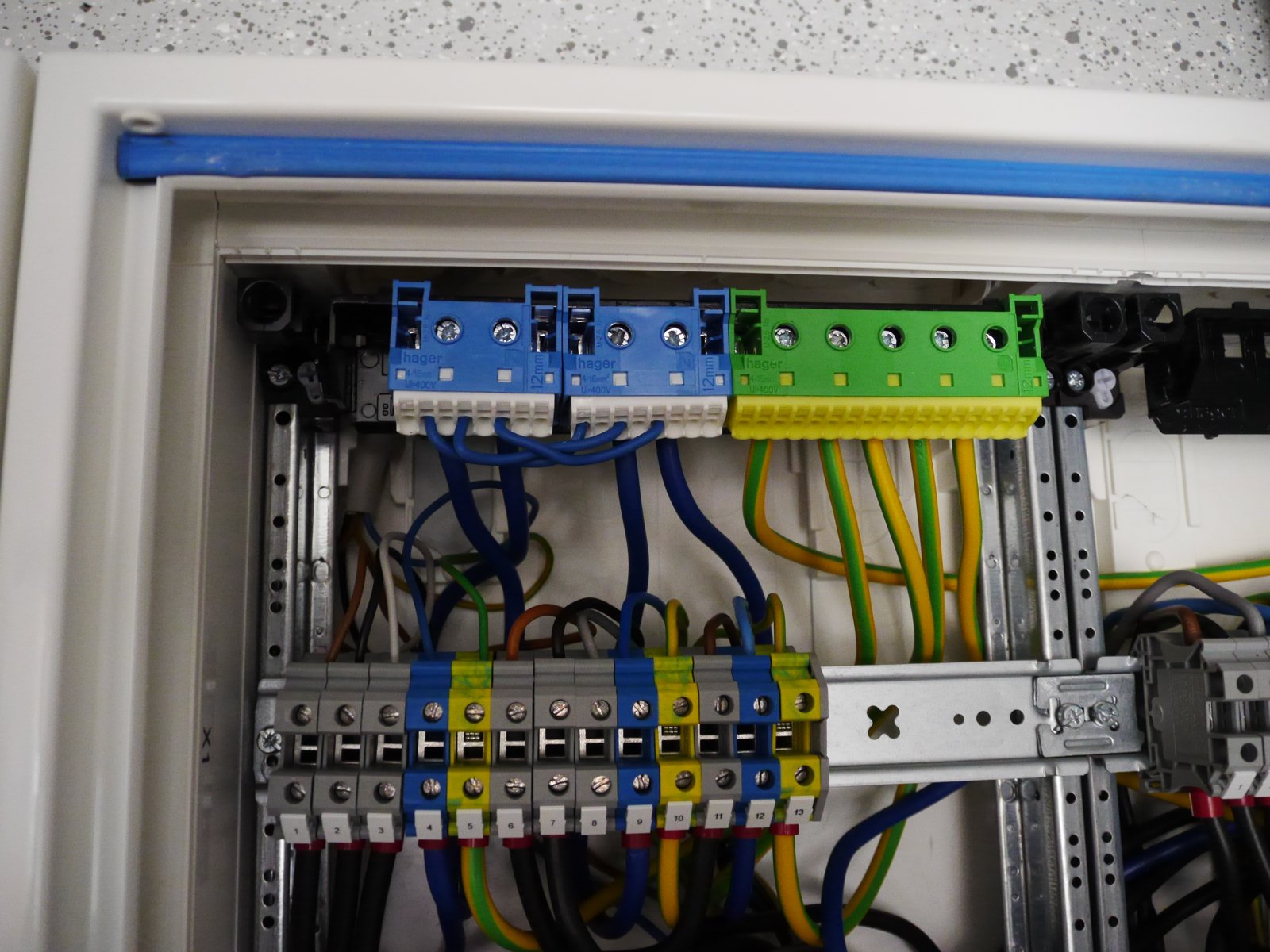 Neuer Zählerschrank für Wallbox, Wärmepumpe und PV