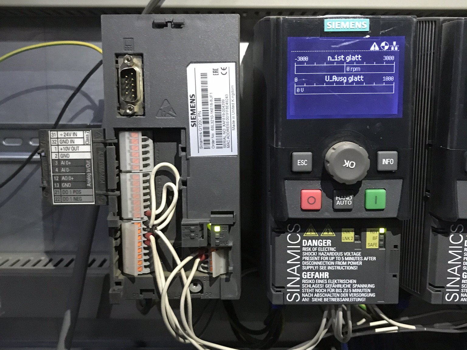 Steuerungstechnik für Handwerk und Industrie: Schaltschrankbau und Siemens-SPS